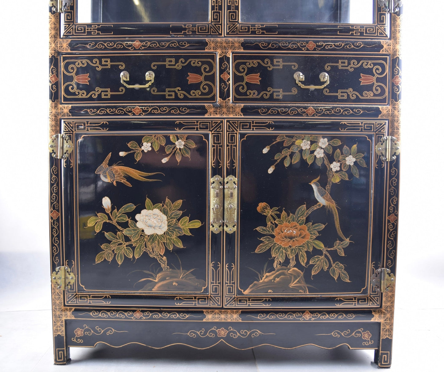 Sztuka Chin witryna malowana z ptakami i kwiatami