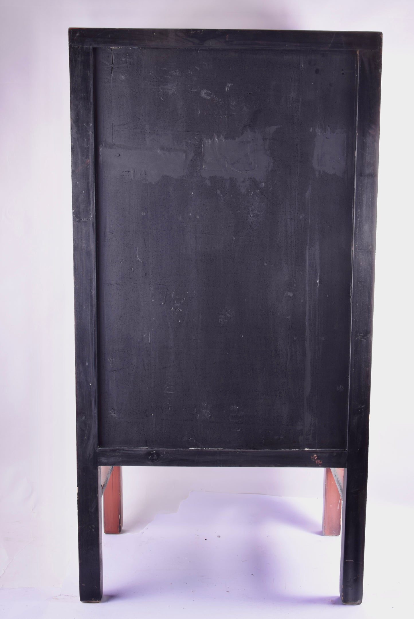 Chińska szafka z kaligrafią lakier ciemnoczerwony Chiny, 2. poł. XX w.124cm