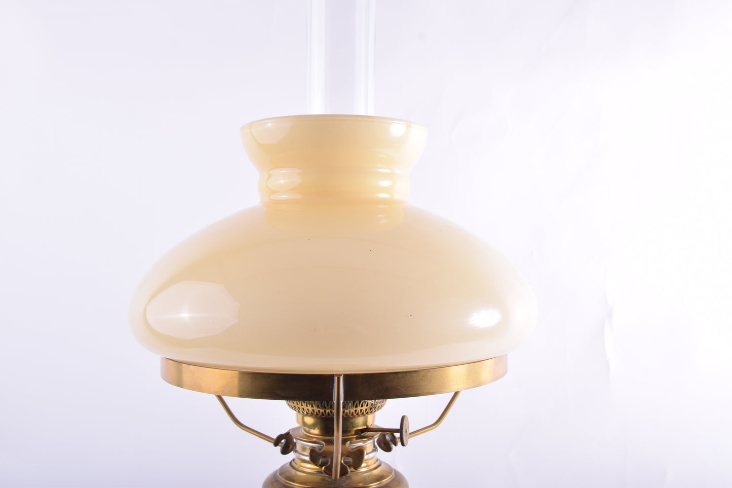 Antyczna lampa naftowa Kosmos – Eckel & Glinicke – z dedykacją z 1875 r.
