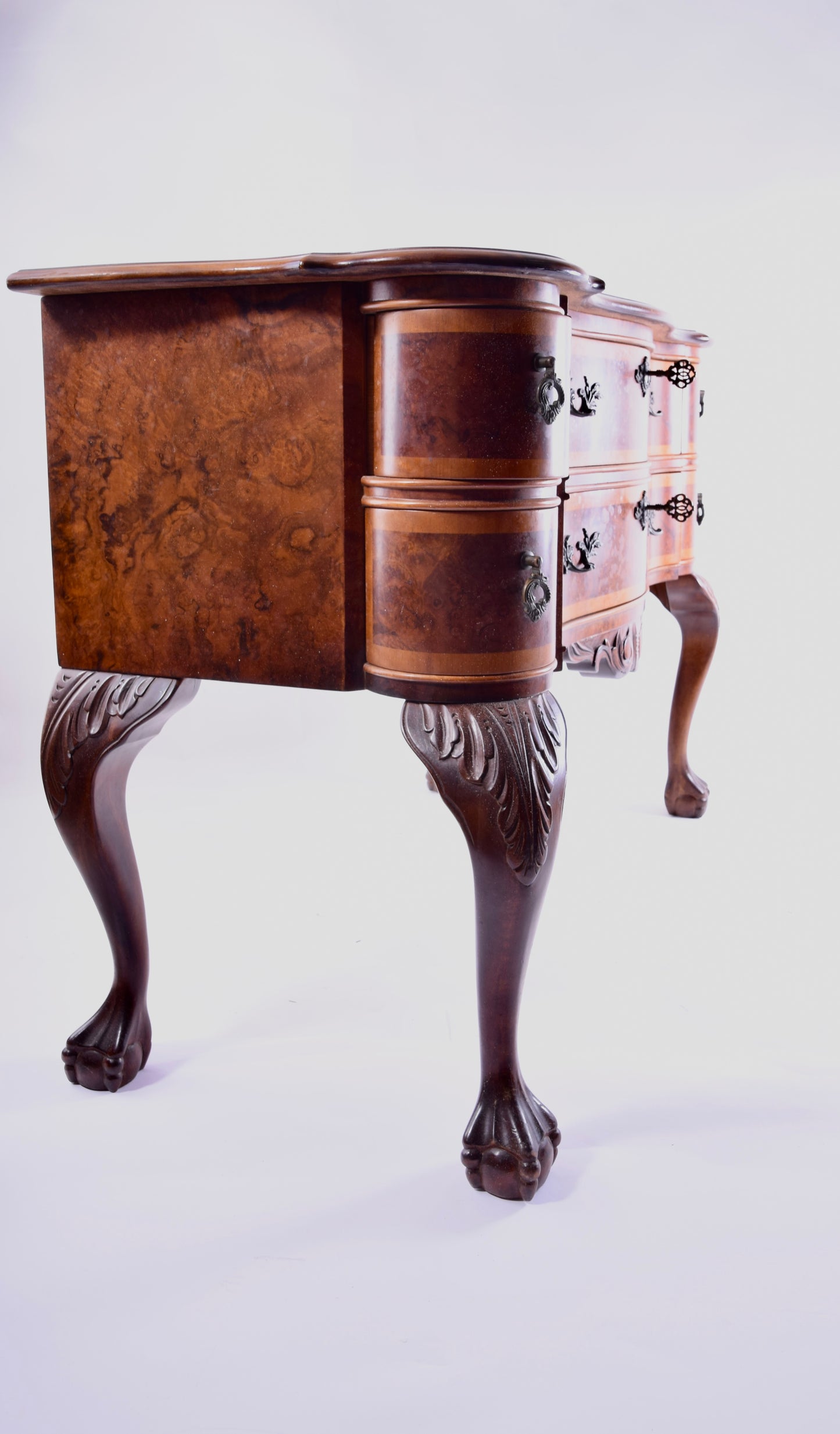 Komoda w stylu chippendale orzech 6 szuflad XX wiek 104x72x46 cm