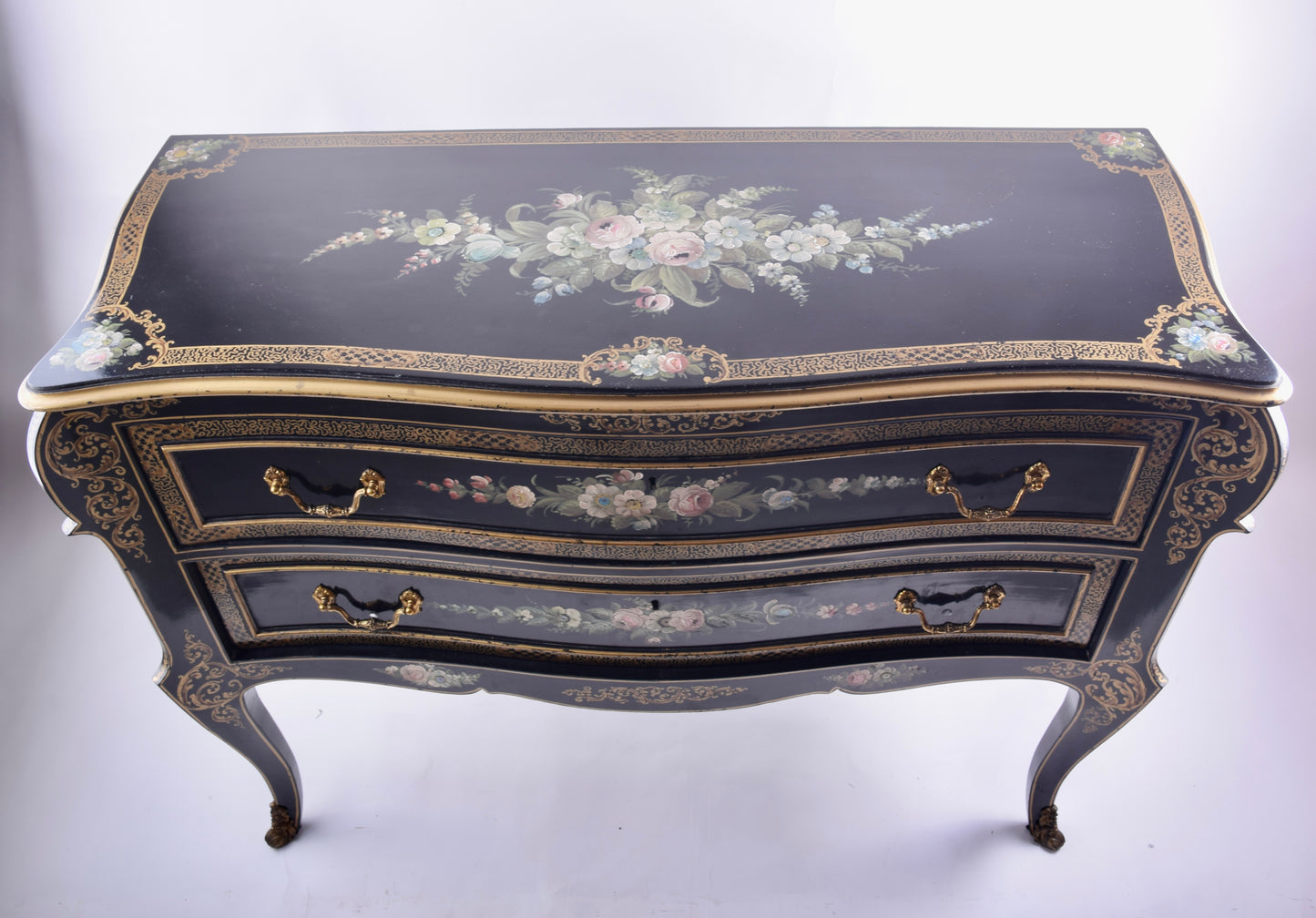 Sztuka Chin komoda malowana w bukiety kwiatów czarna laka 107x82x42 cm