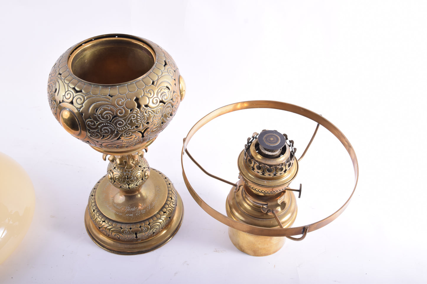 Antyczna lampa naftowa Kosmos – Eckel & Glinicke – z dedykacją z 1875 r.