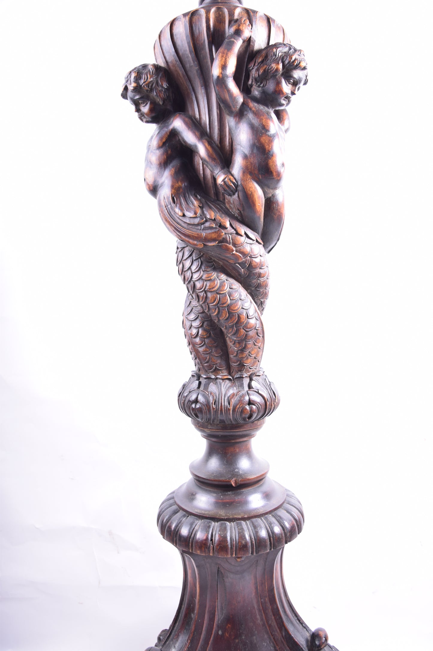 Duża lampa drewniana rzeźbiona z aniołami II połowa XIX wieku 192x45 cm