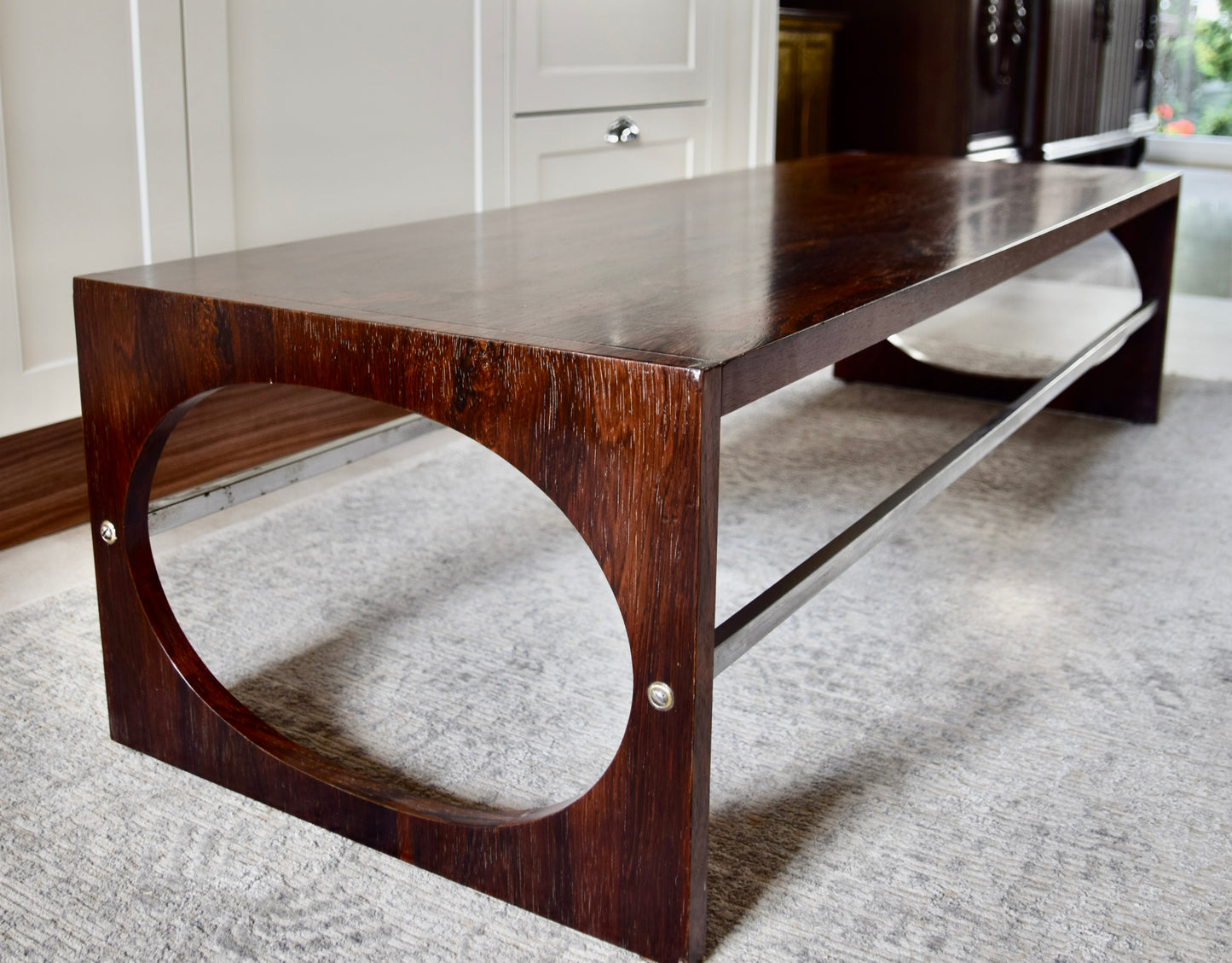 Ława modernistyczna palisander z el. chromowanymi, lata 60./70. dł 147 cm