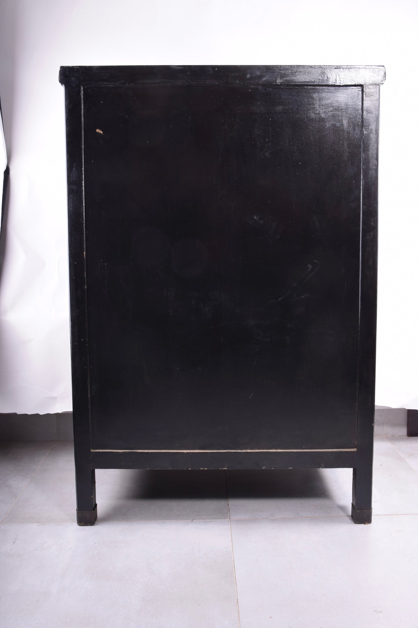 Chińska szafka dekoracyjna z czarną laką rzemiosło orientalne 115x79x45 cm