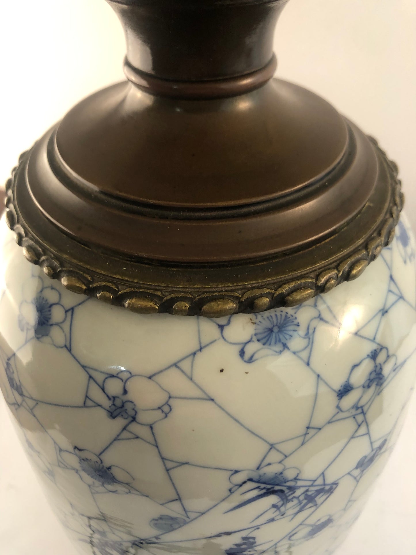 Lampa stołowa z porcelanowym korpusem Japonia Meiji/Taisho 1890–1920 70 cm