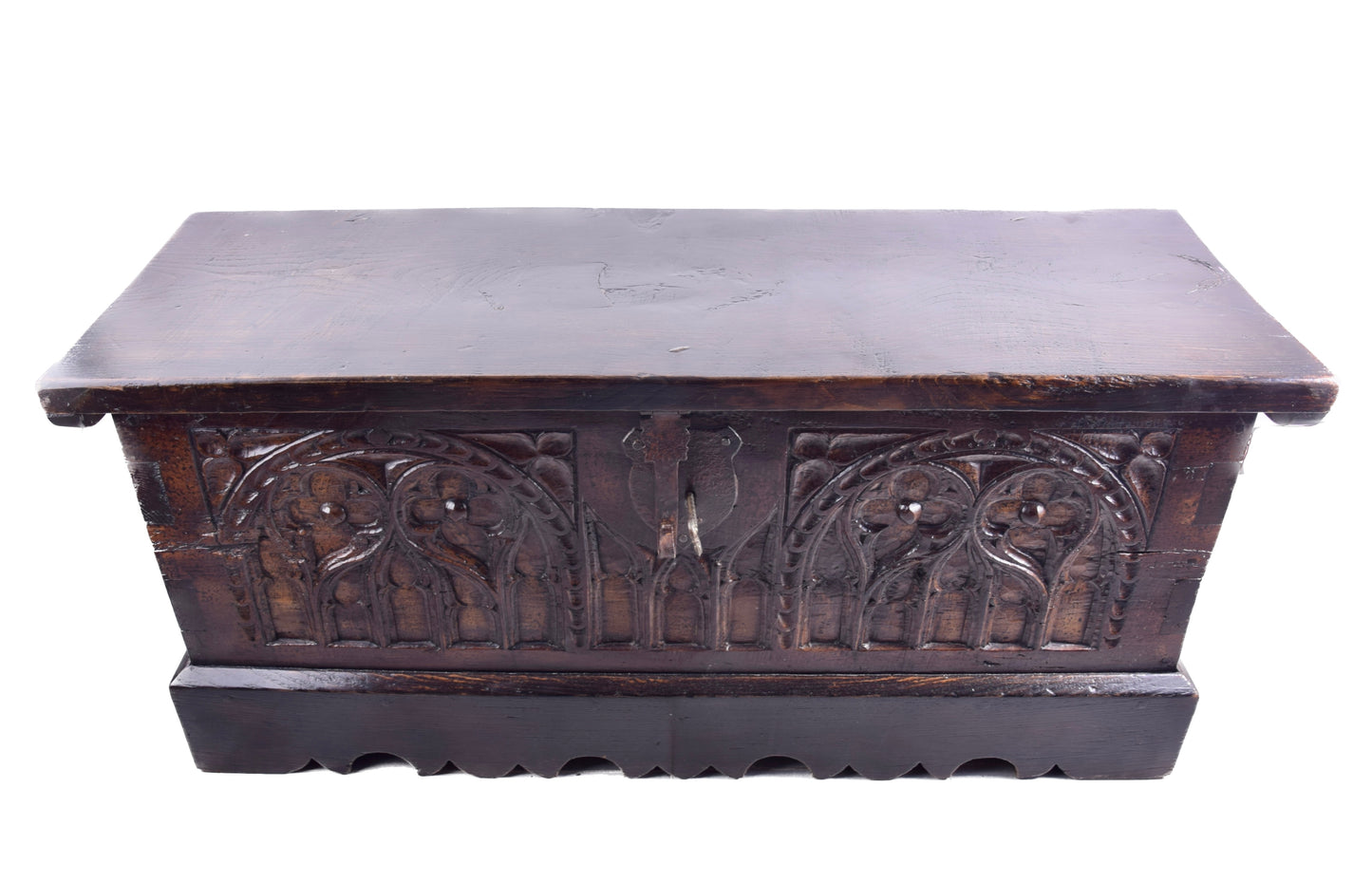 stylowa skrzynia w stylu gotyckim XX wiek 110 cm