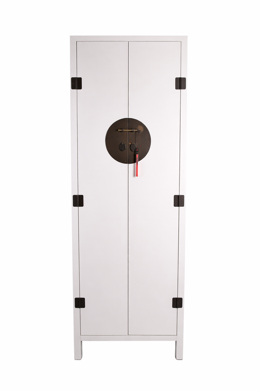 Chiny biała wysoka smukła zgrabna szafa II połowa XX w 220x70x50 cm