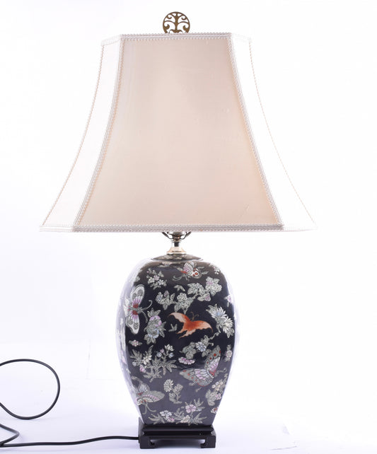 Lampa stołowa w stylu orientalnym – porcelana, motyw motyli i kwiatów 78 cm