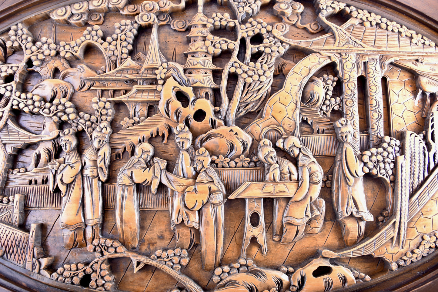 Rzeźbiony stół orientalny z szybą + 6 wsuwanych taboretów 130x80x48 cm
