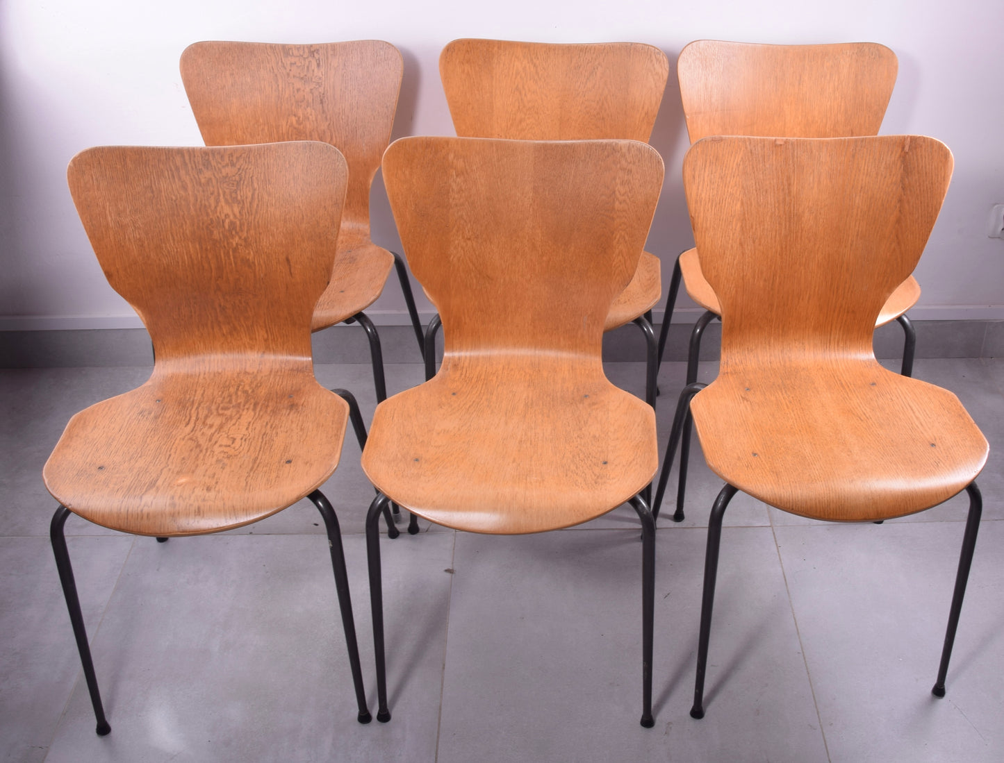 Komplet sześciu krzeseł Arne Jacobsen Fritz Hansen Dania 1974r 78x43x43cm