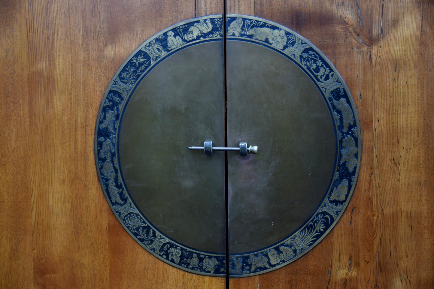 Szafa chińska z ozdobną Mandalą ciepły brąz 187x104x60cm Moon Door Cabinet