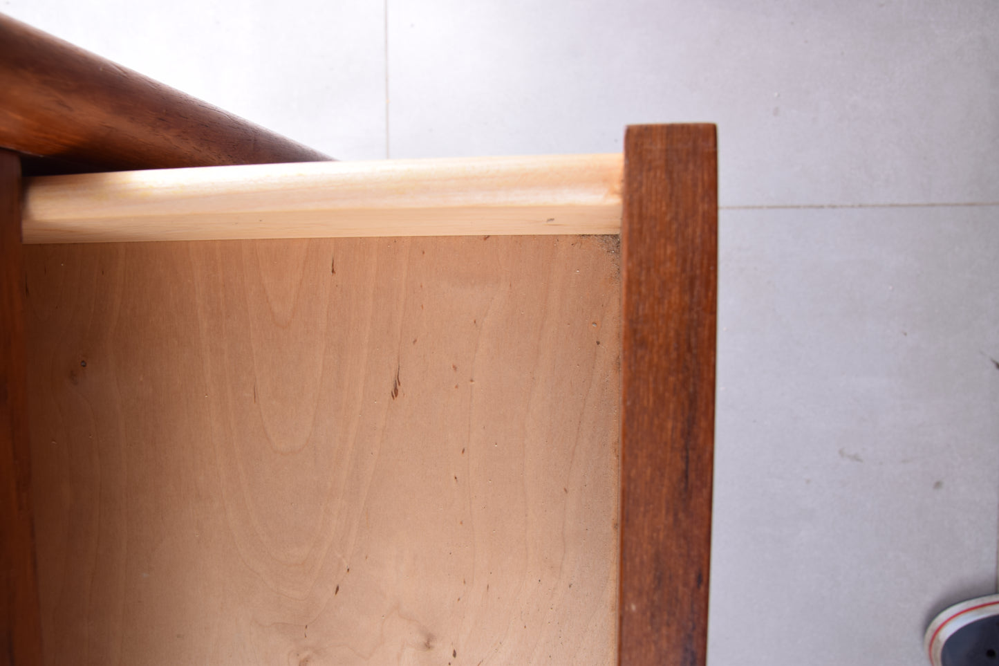 Duńska komoda Dyrlund Uchwyty Dumbbell lata 60-te 92x72x40