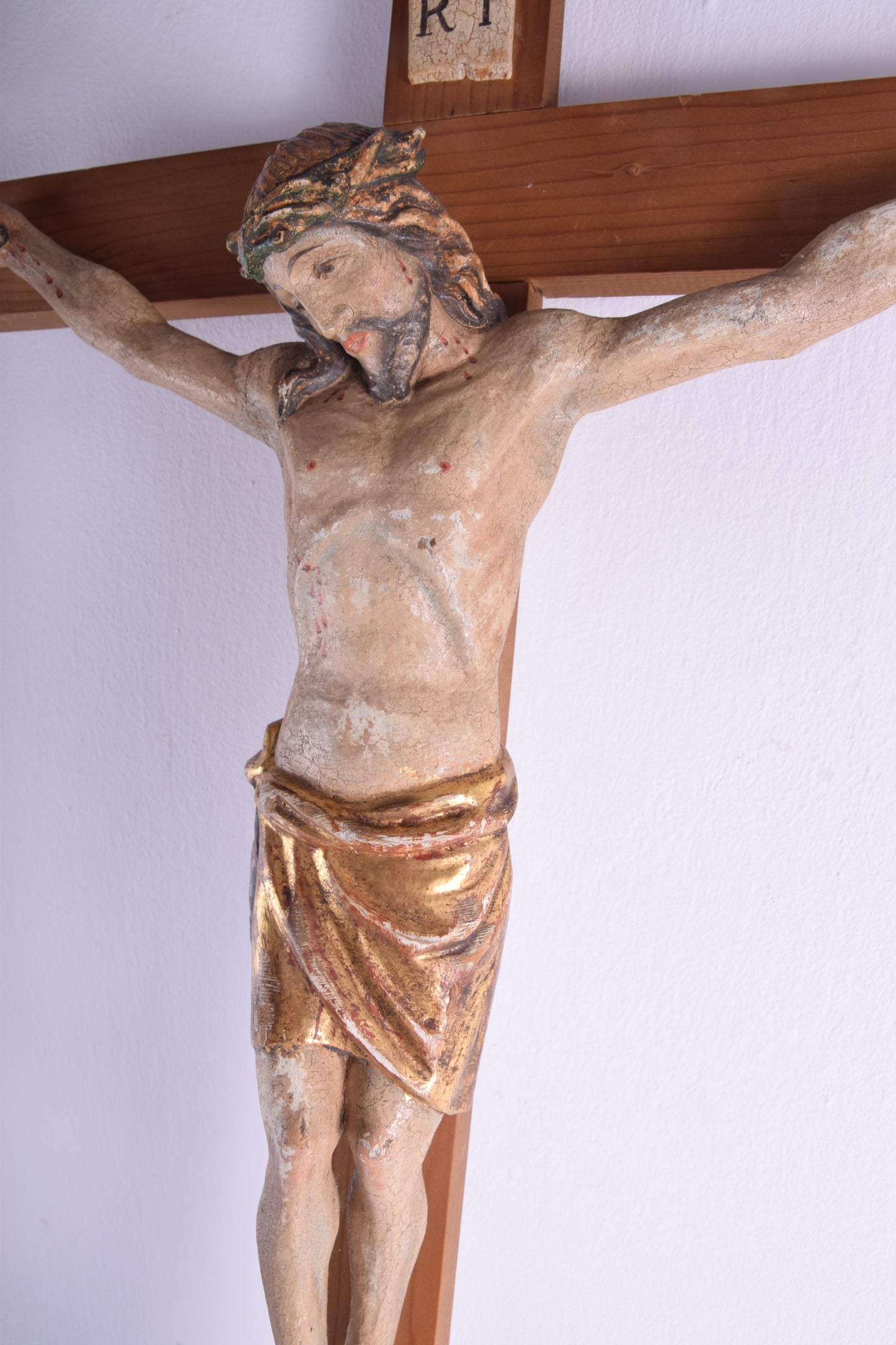 Duży Krucyfiks krzyż z figurą Chrystusa i postacią Marii 89x42 cm