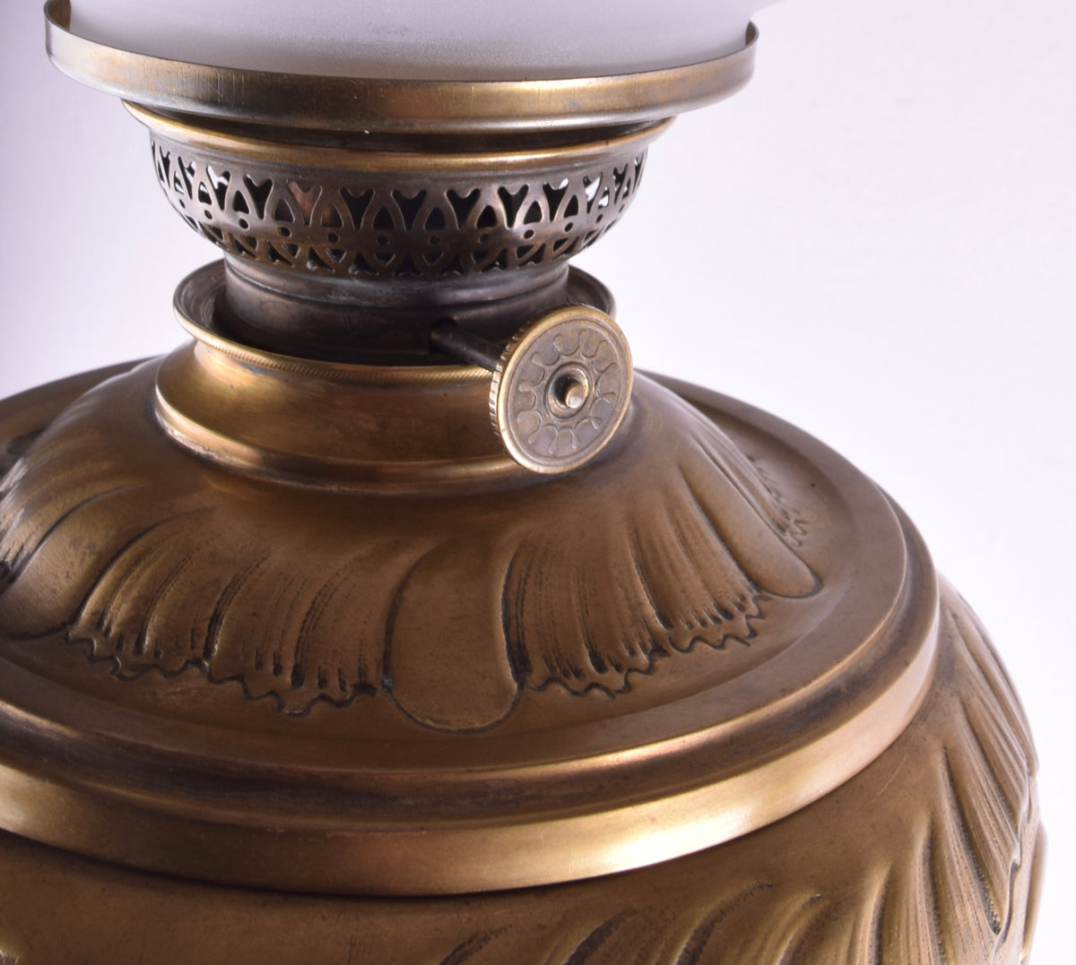 Lampa Naftowa Podłogowa ze Stolikiem z Zielonego Onyksu XIX/XX 165 cm