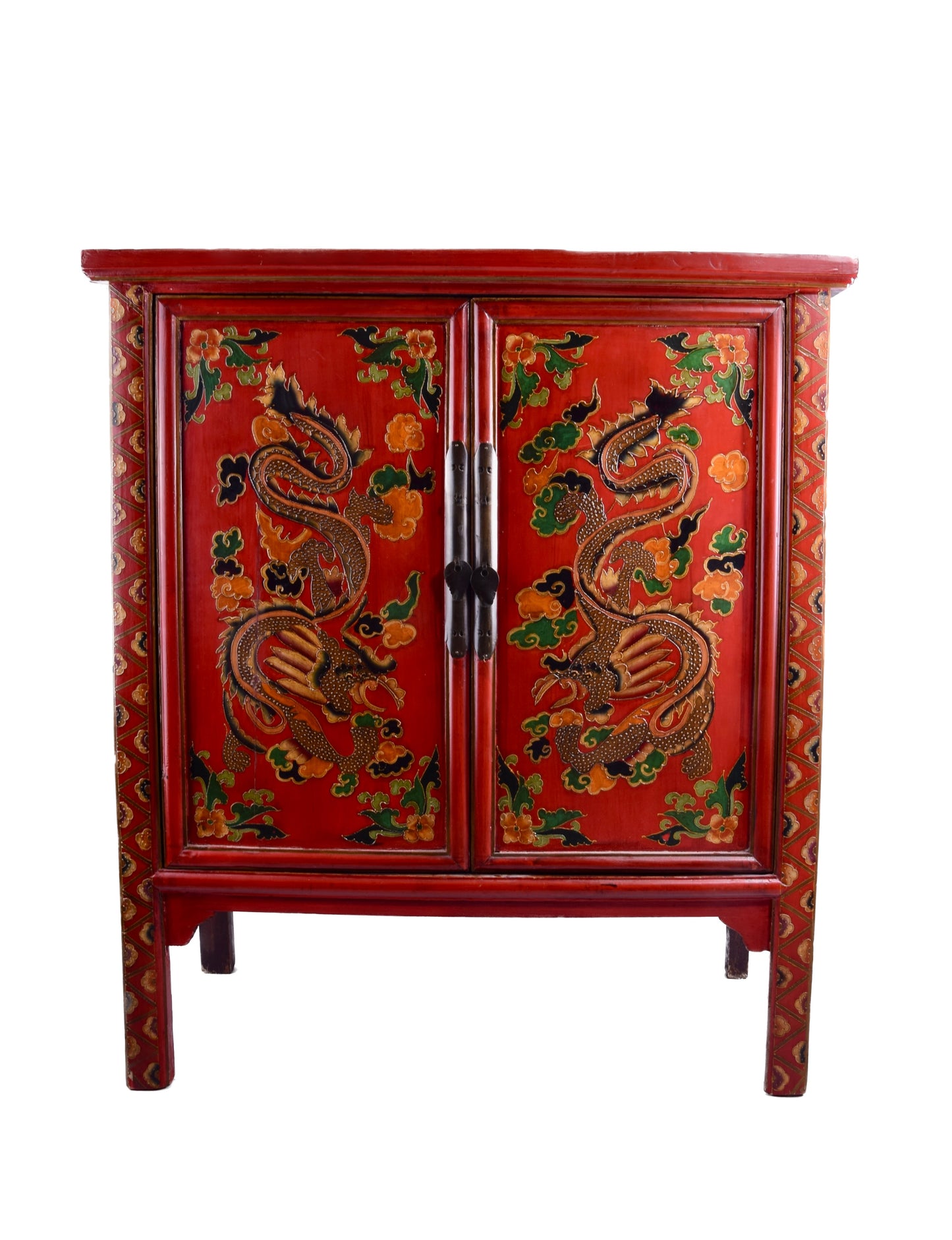 Chińska komoda w czerwieni ze smokami region Shanxi/Tybet, XX w 110x96x40
