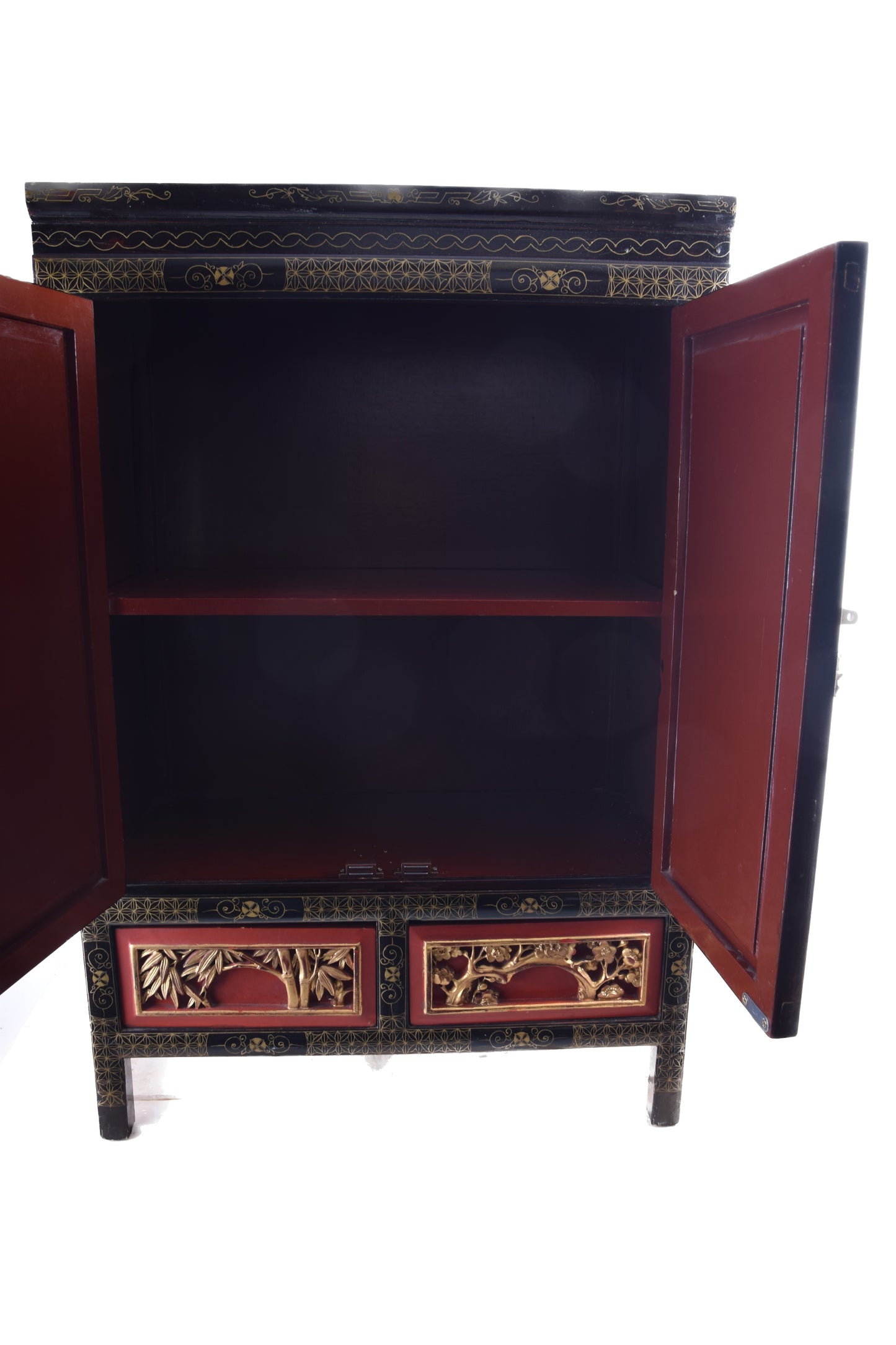 Chińska szafka złocona rzeźbiona – sceny wojowników 92x61x30cm