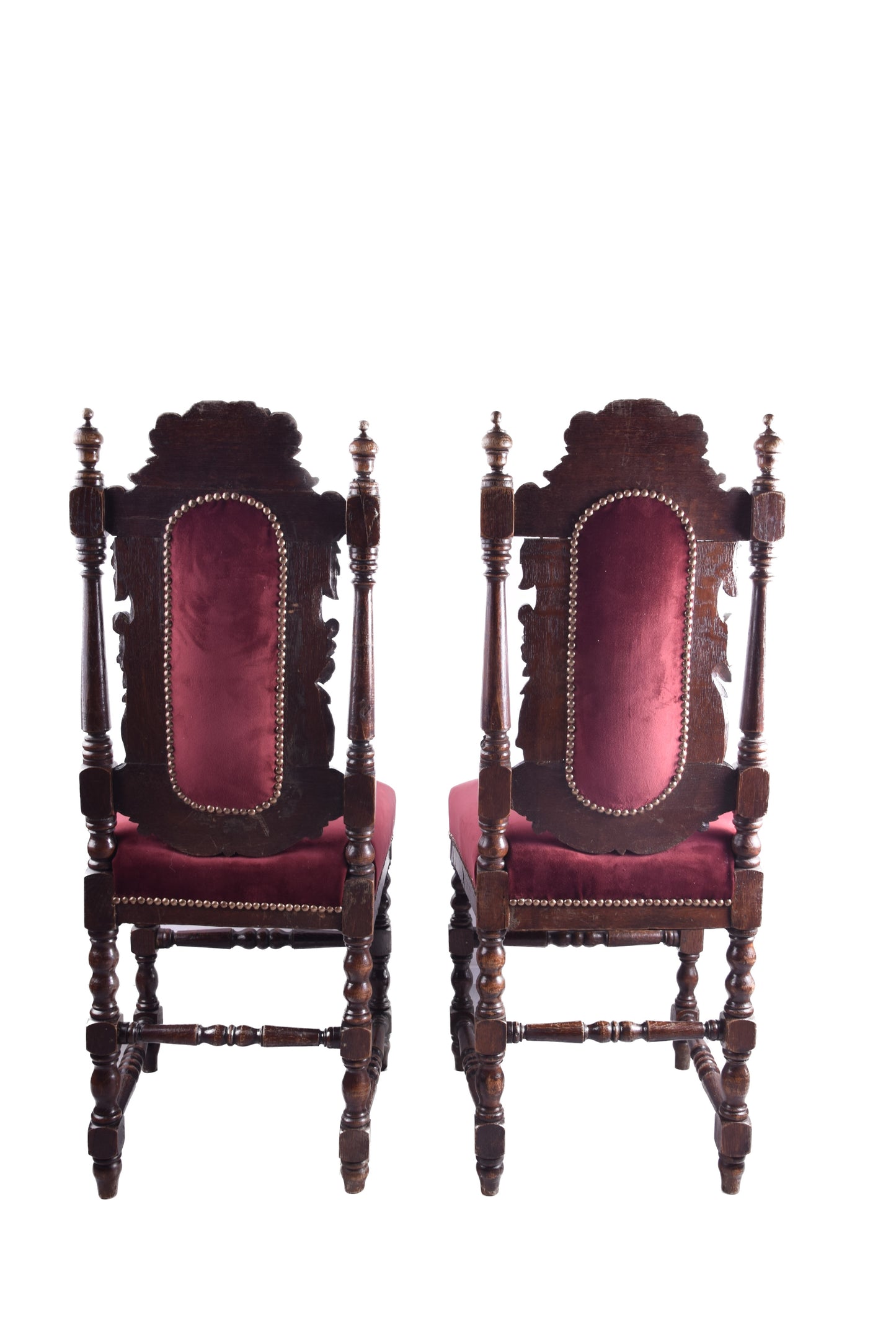 Para krzeseł rzeźbionych z lwami po renowacji koniec XIX wieku 104x44x44cm