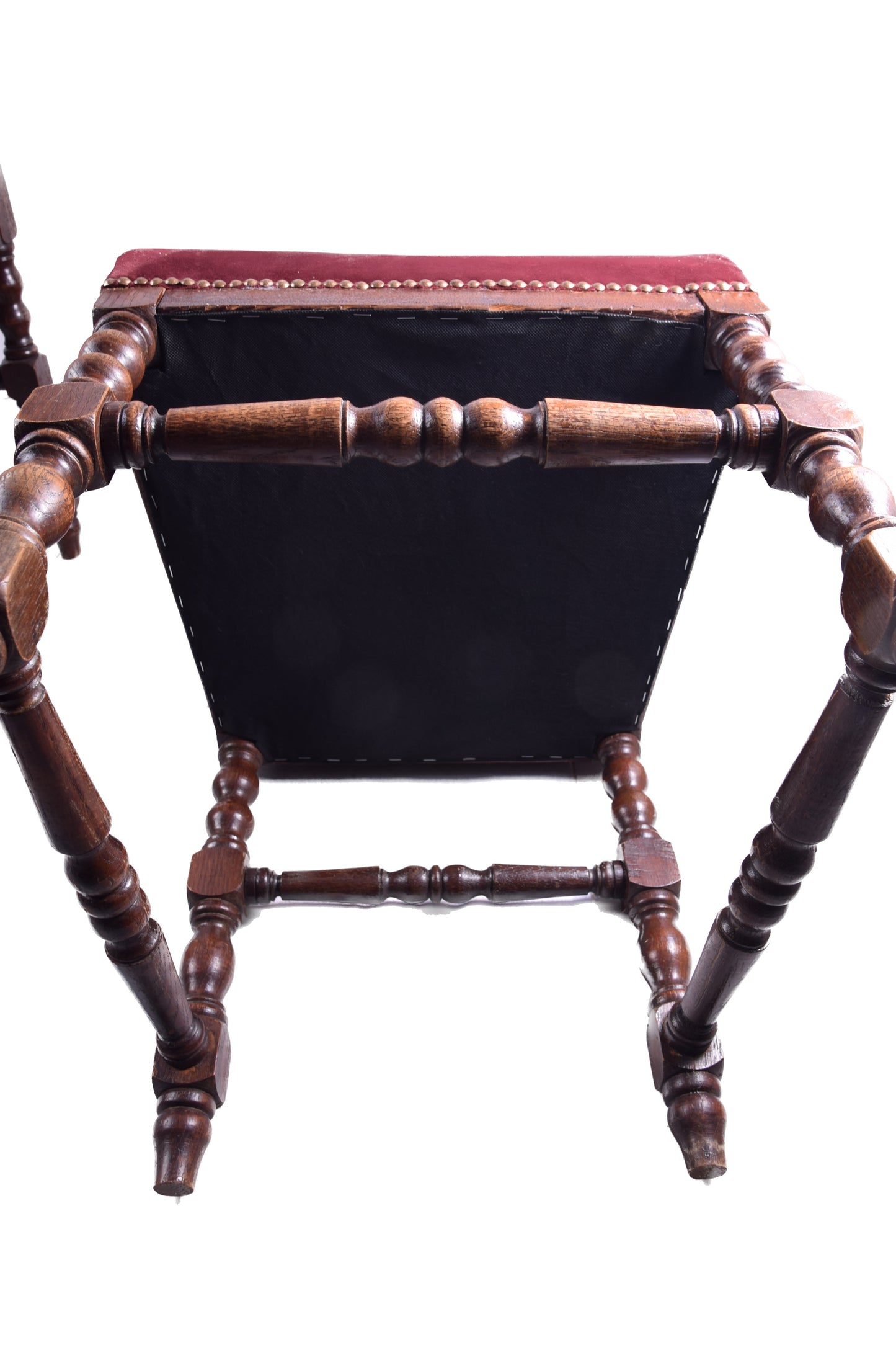 Para krzeseł rzeźbionych z lwami po renowacji koniec XIX wieku 104x44x44cm