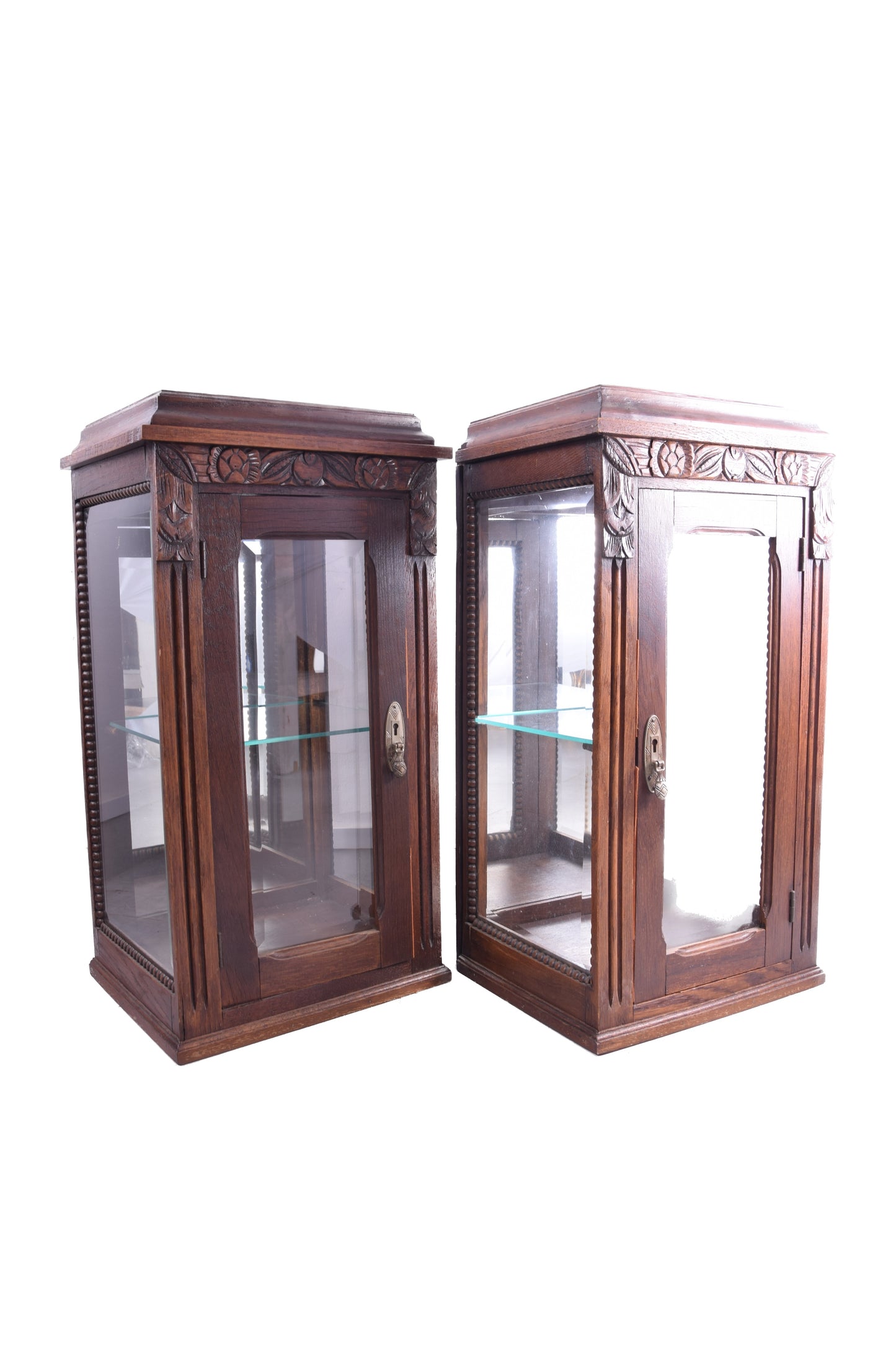 Para wiszących szafek ekspozycyjnych fazowane szkło ok 1900–25r 71x37x31cm