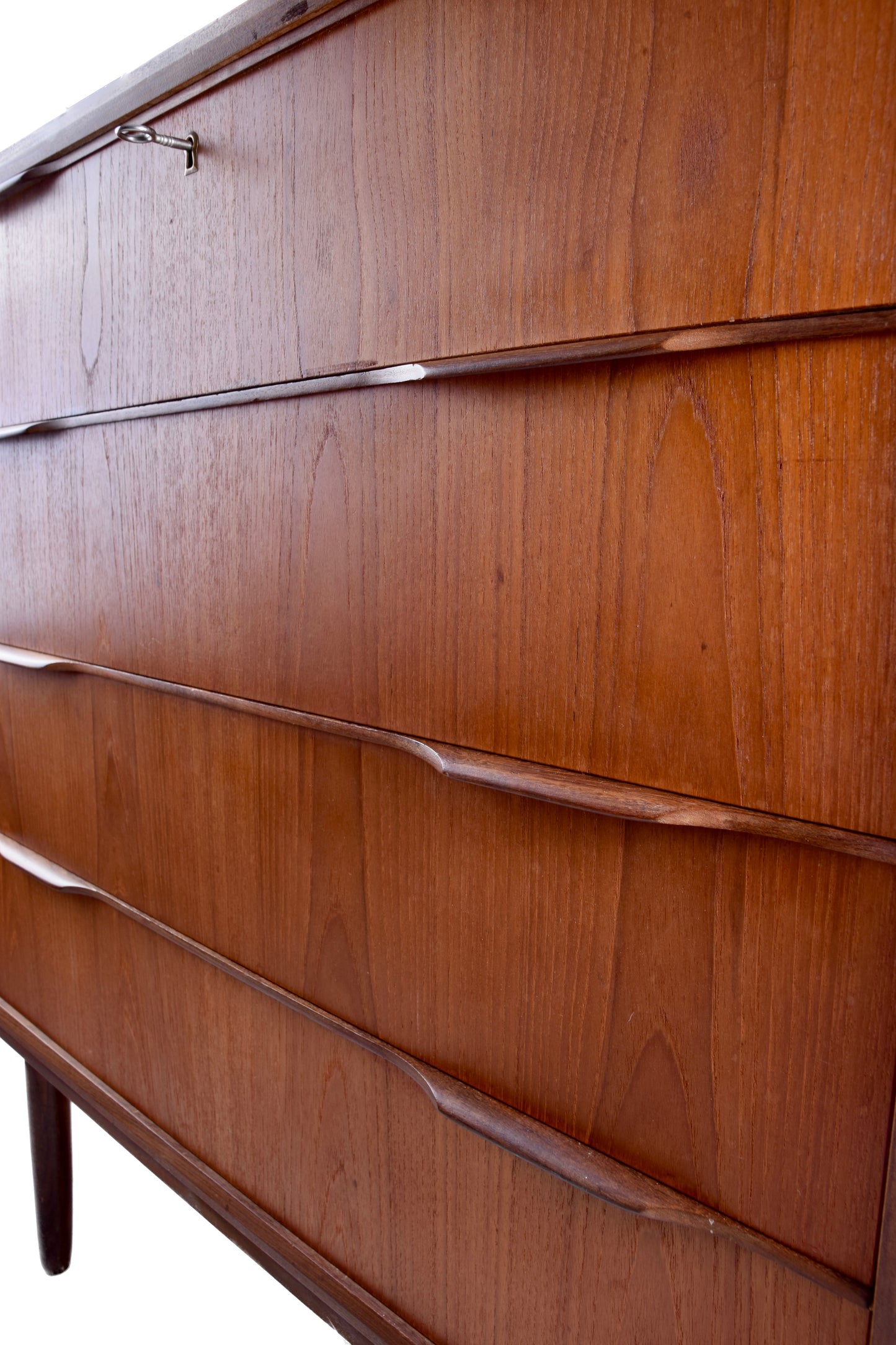 Duńska komoda Ejstrup Mobelfabrik teak 4 głębokie szuflady nóżki 85x95x41cm