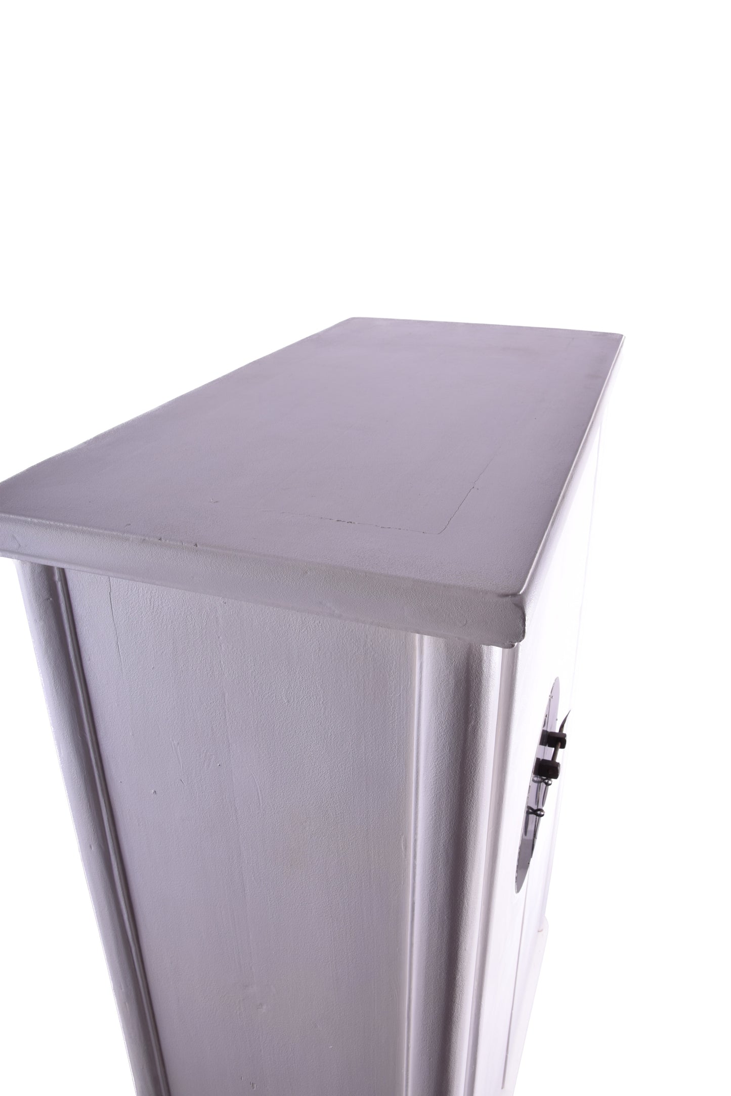 Biała szafka komoda w formie pagody Chiny II połowa XX w 131x75x40 cm