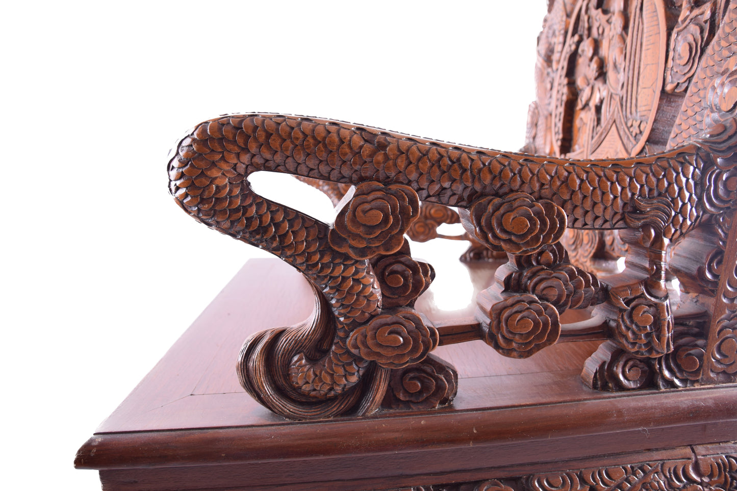 Para chińskich rzeźbionych foteli w smoki styl Qing IIpoł XX w 107x65x55 cm